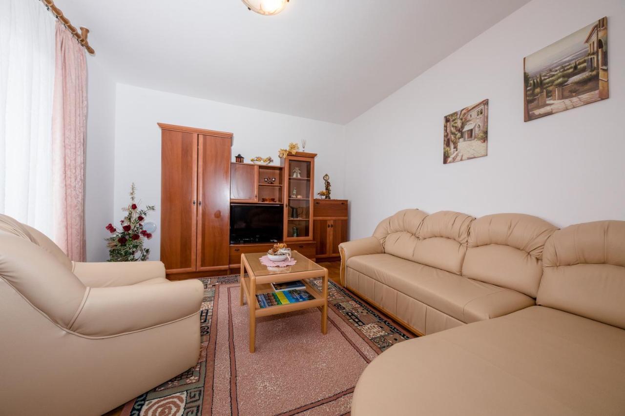 Apartments Šćerbe 3103 Mundanije Exterior foto